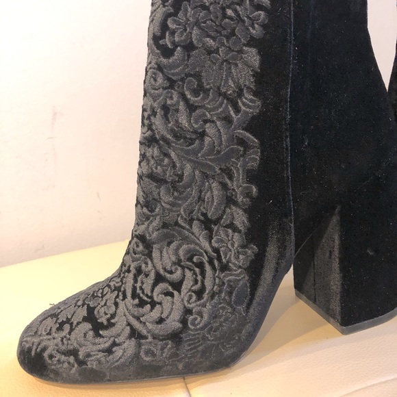 JESSICA SIMPSON Black Boots - Picture 4 of 11